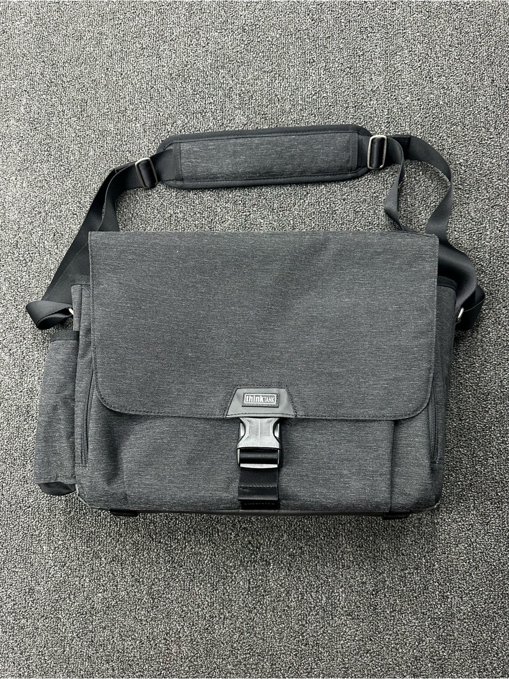 Think Tank Vision 15 Camera Shoulder Bag - Graphite